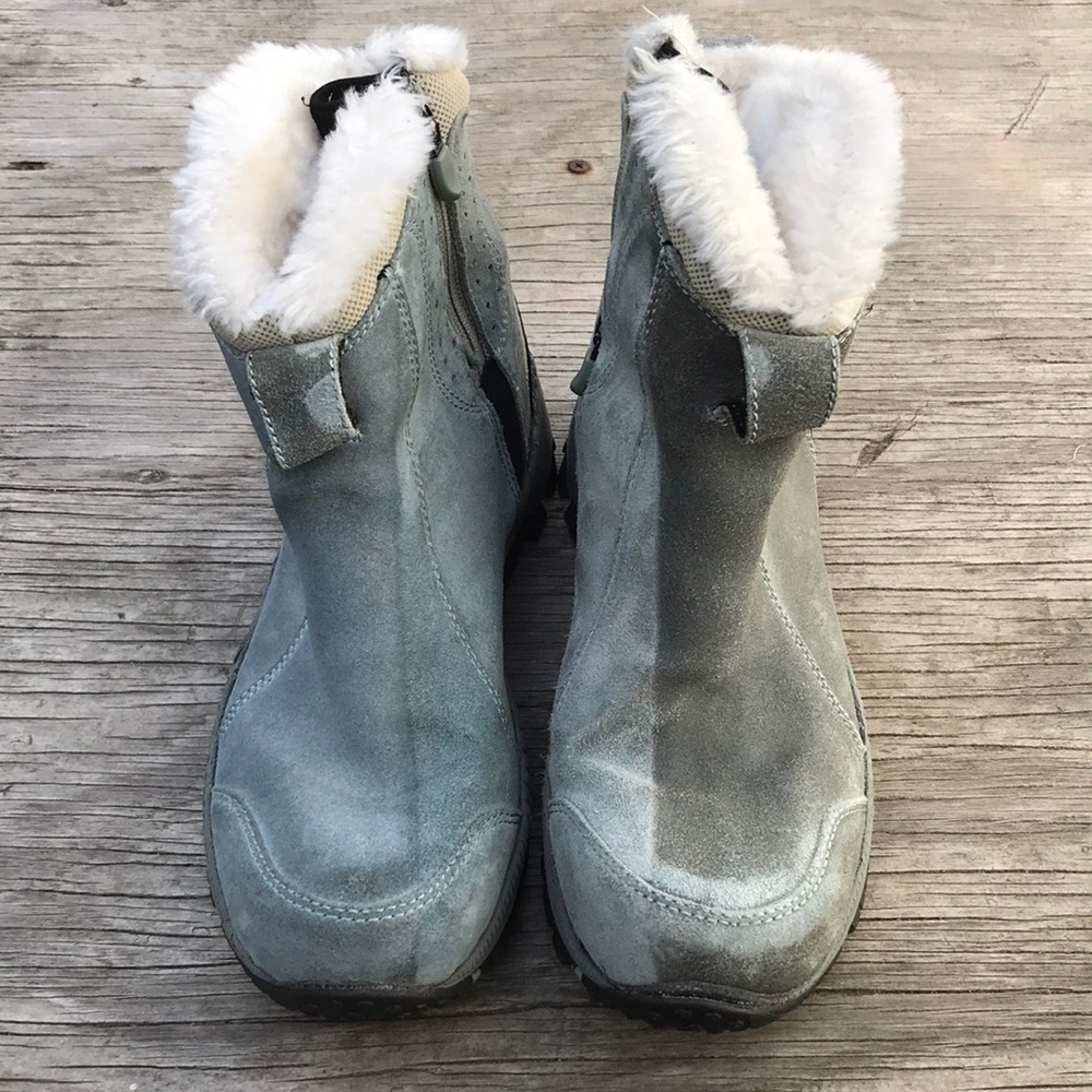 Vasque women’s hiking boots size 8